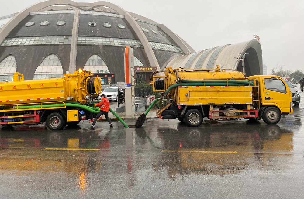 天王商场管道清淤