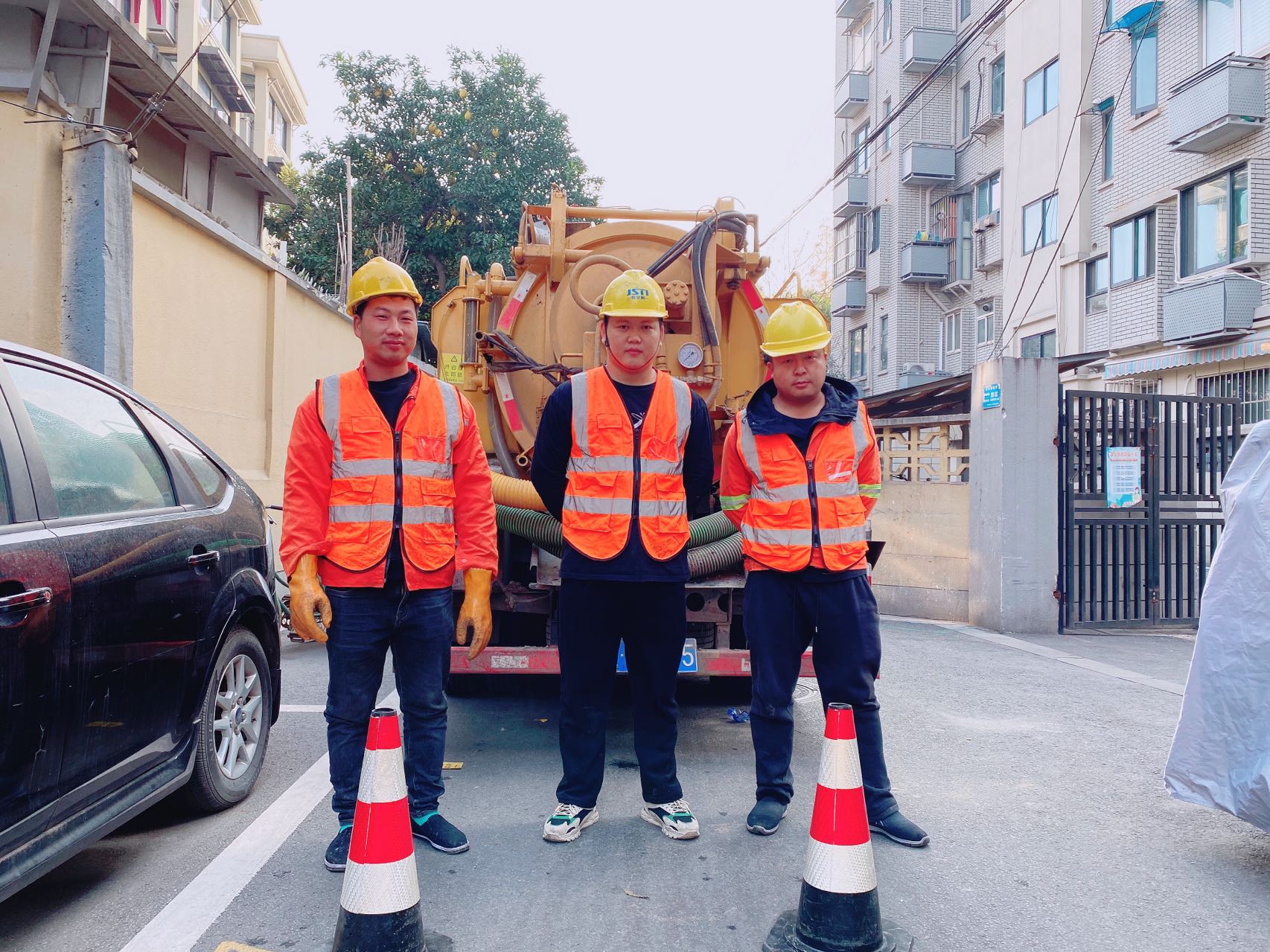 天王南京某小区管道清淤检测施工
