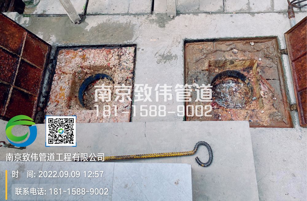 天王工地食堂隔油池油污清理施工现场